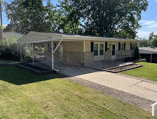 3 bed, 1014 sqft, $1,550 — Photo 2