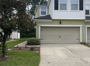 8702 Ribbon Falls Ln, Jacksonville, FL 32244