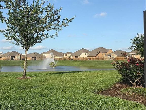 4th image of 233 Rolling Creek Ln