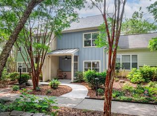 802 Dancing Fox Rd, Decatur, GA 30032