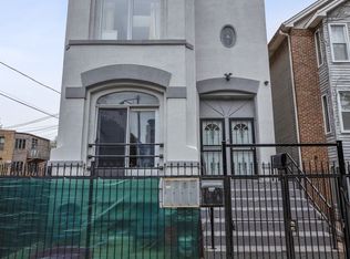 2042 W Crystal St APT 2R, Chicago, IL 60622