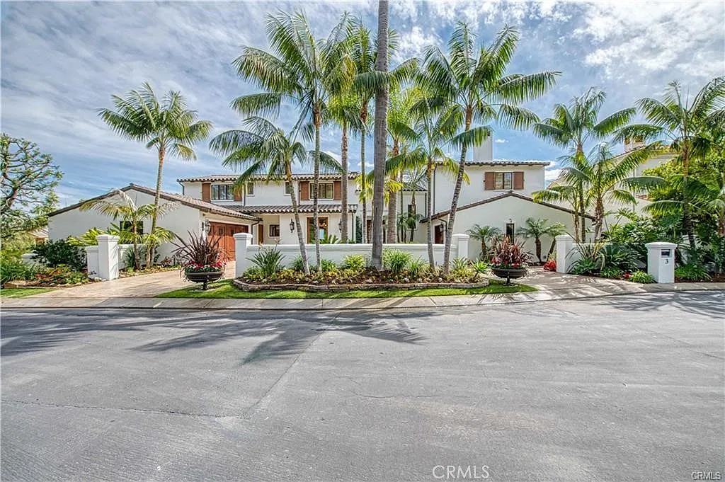 5 bed, 6.5 bath, 5951 sqft, $16,500 — Photo 1