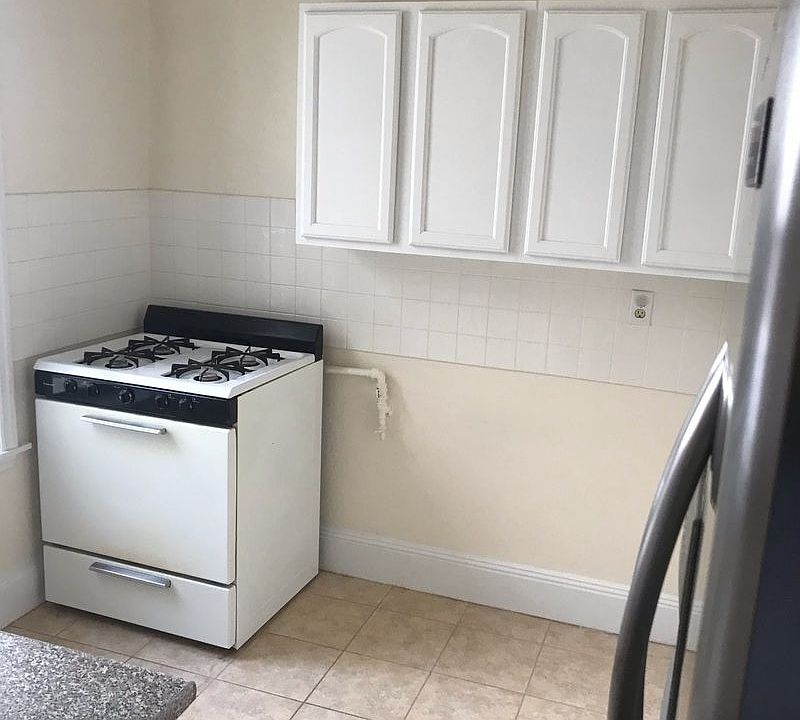 2nd image of 6811 8th Ave #4