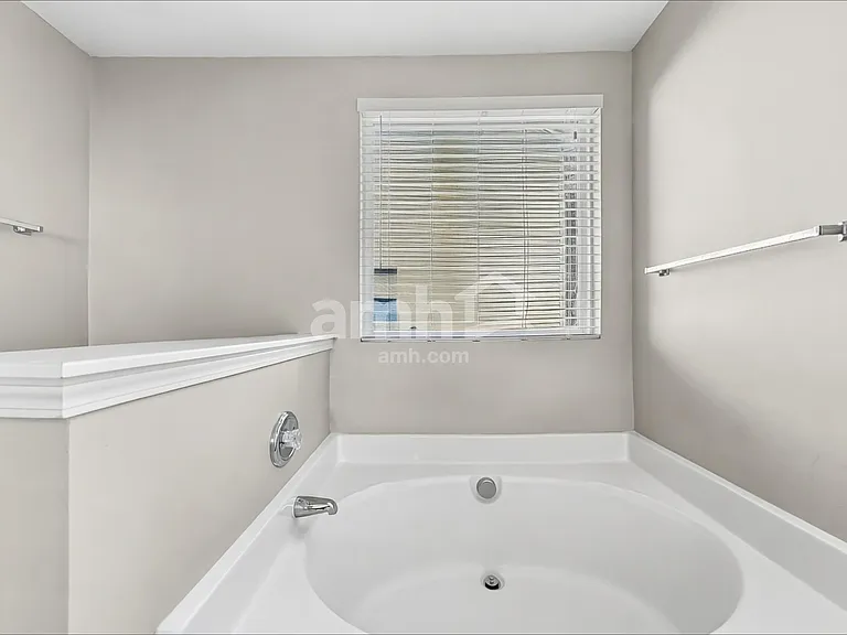7033 Sunman Rd — Photo 10