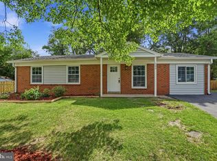 706 S Dogwood Ct, Sterling, VA 20164