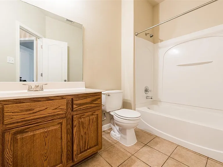 913 Brighton Pl — Photo 25