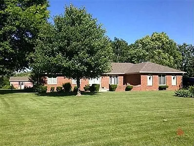 7226 Sandalwood Dr photo 1