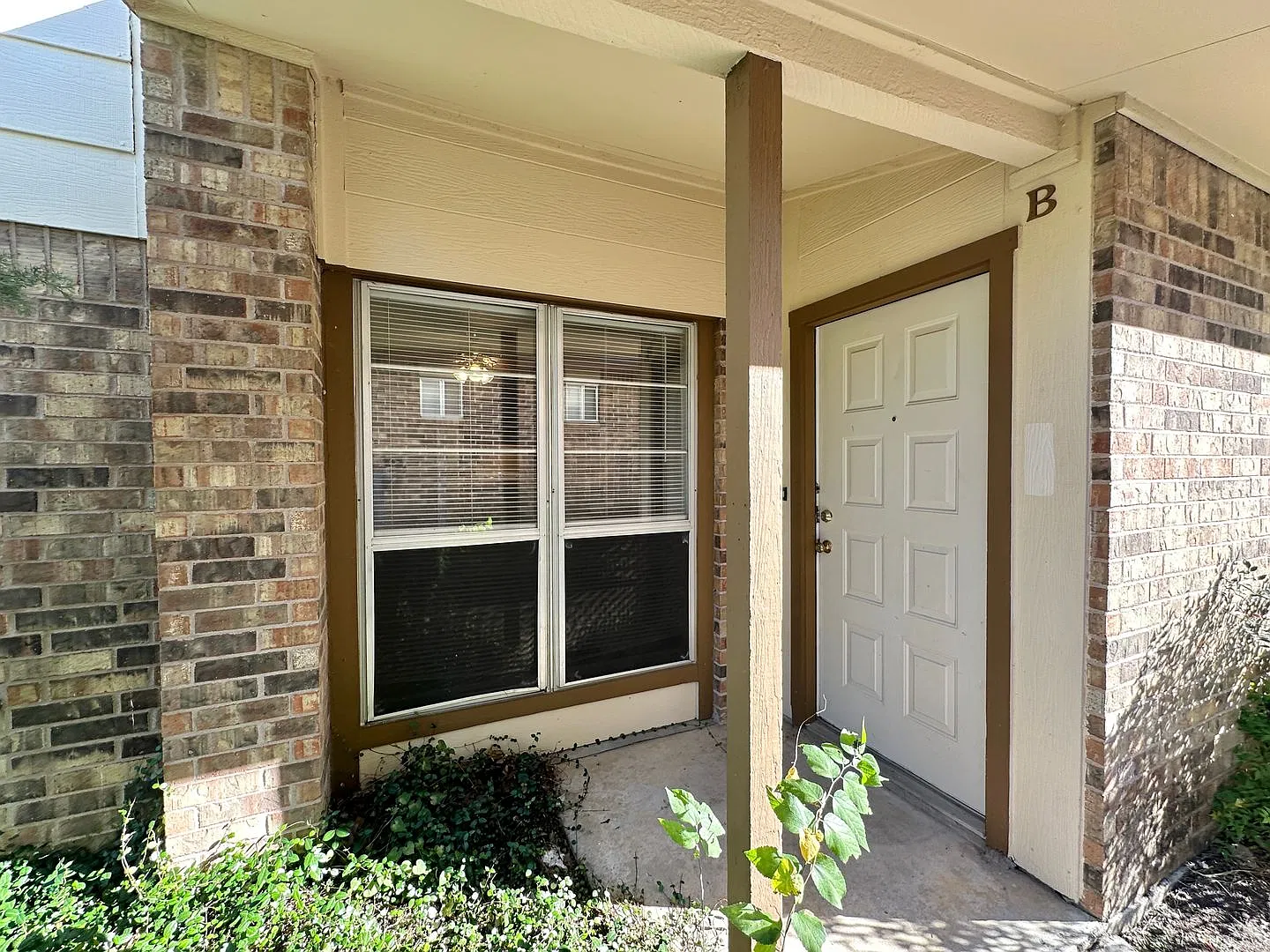 3004 Chaucer Drive — Photo 3