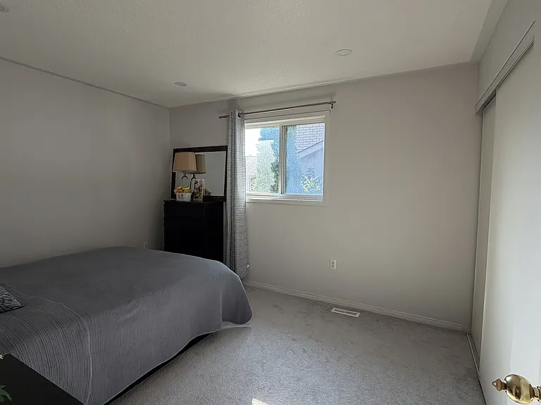 Taylor Dr — Photo 2