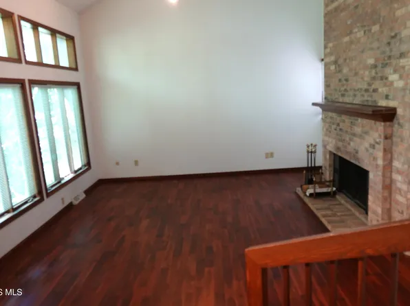 1677 Wyandotte Blvd, Maumee, OH 43537