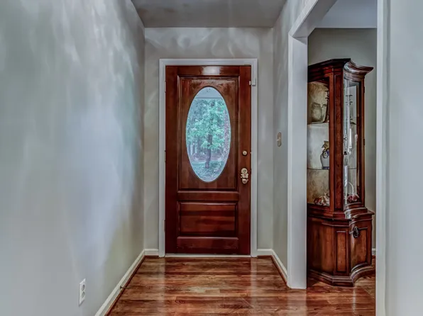 1521 Debra Dr SE, Smyrna, GA 30080