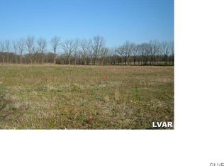 146 Country Club Rd, Easton, PA 18020