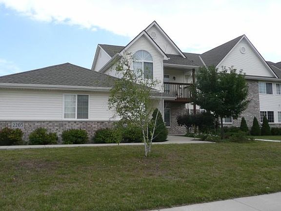 2nd image of 2205 N University Dr
