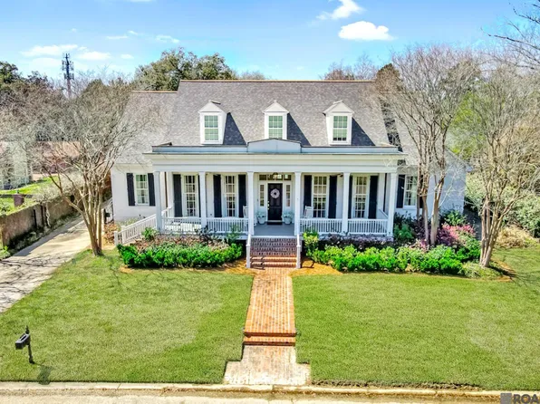 1834 Old Carriage Ln, Baton Rouge, LA 70806
