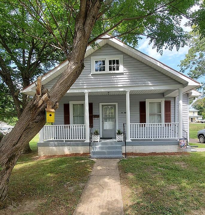 1st image of 215 Haymore St