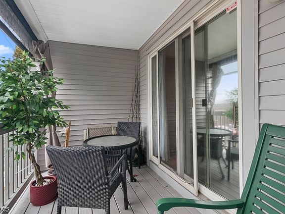 2nd image of 15 Boulder Run Rd