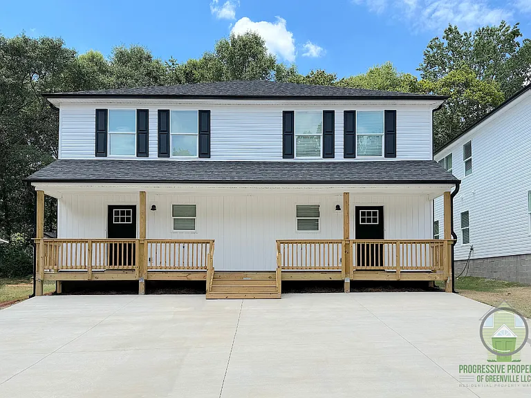 6 Robin Hood Rd #A — Photo 1