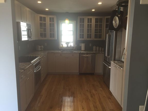 Kitchen, grey cabinets