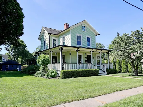 30 Elizabeth Street, Bethel, CT 06801