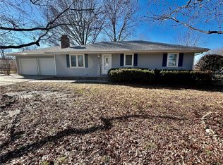 2102 Cypress St, Higginsville, MO 64037