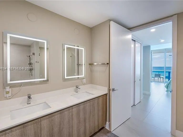 17550 Collins Ave #703 — Photo 29