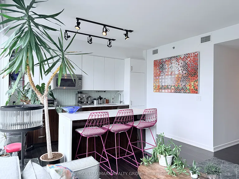 300 Lisgar St #503 — Photo 19