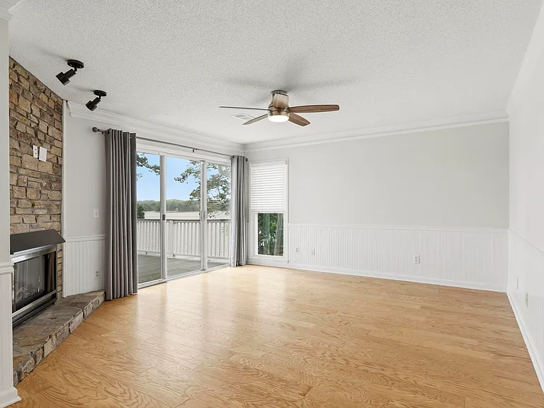 2100 Habersham Marina Rd #100C — Photo 8