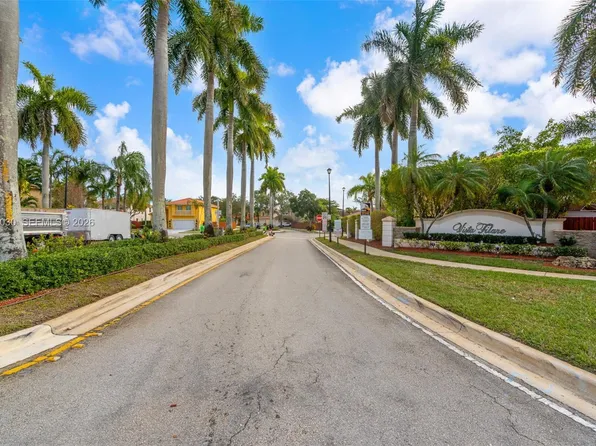 14734 Via Tivoli Ct, Davie, FL 33325