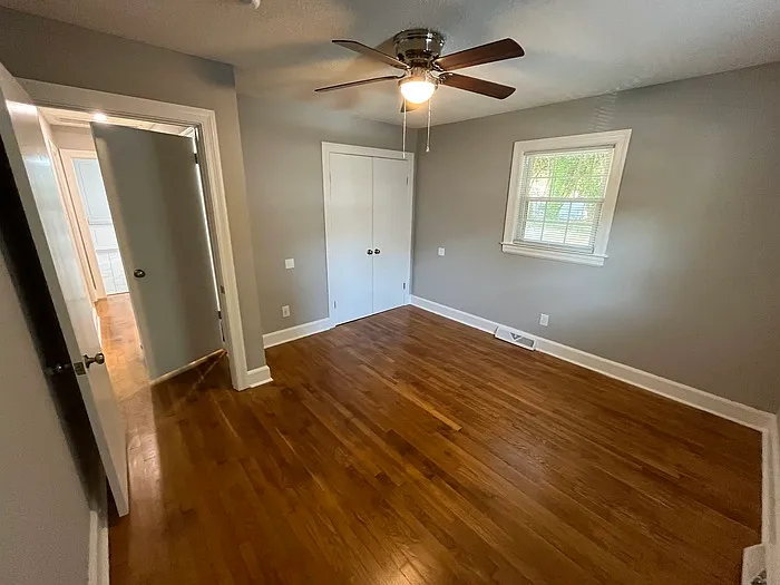 1305 Colonial Ave NW — Photo 5