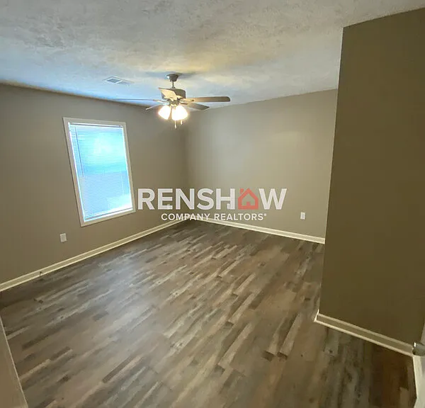 137 Hawthorne Ave — Photo 11