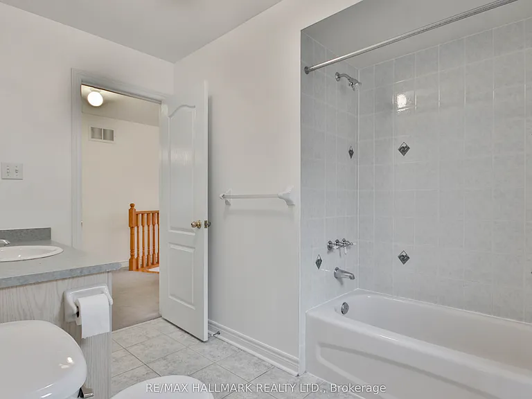 15 Briarglen Rd — Photo 36