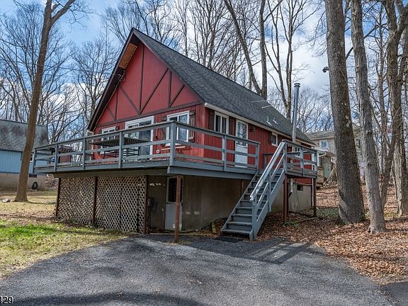 2nd image of 31 Plum Tree Rd