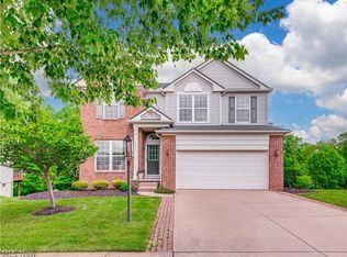 2351 Becket Cir, Stow, OH 44224