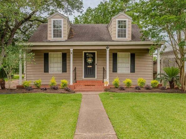 555 21st St, Beaumont, TX 77706