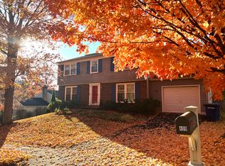 409 Cavendish St, Herndon, VA 20170