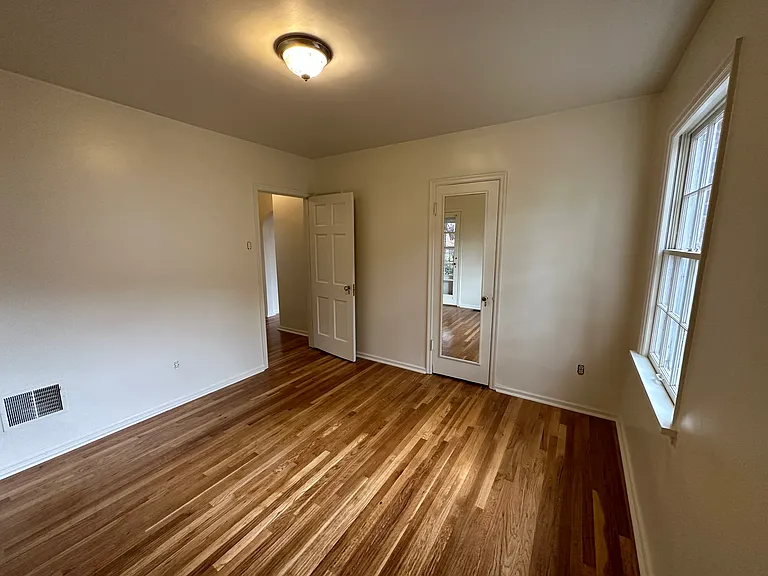 1309 E Michigan Ave — Photo 3
