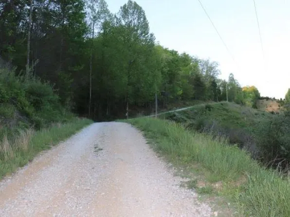 Smith Ridge Dr, Huntington, WV 25704