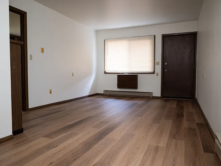 Freedom Ring Apartments — Photo 27