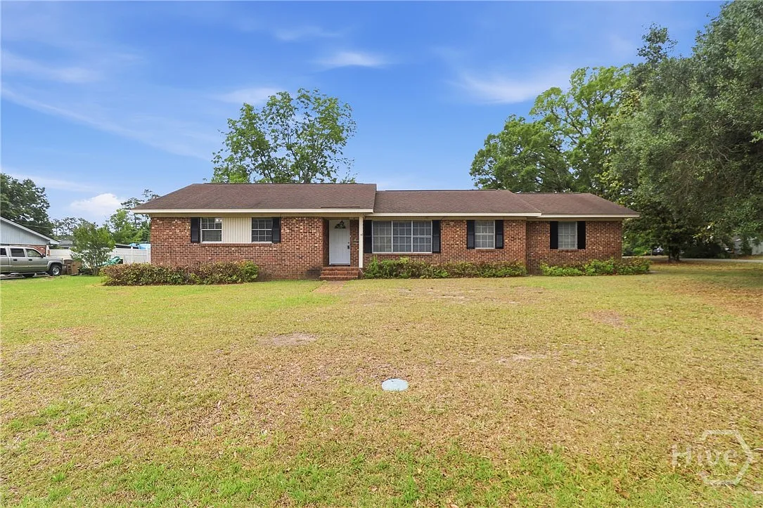 3 bed, 2.0 bath, 1538 sqft, $2,050 — Photo 1
