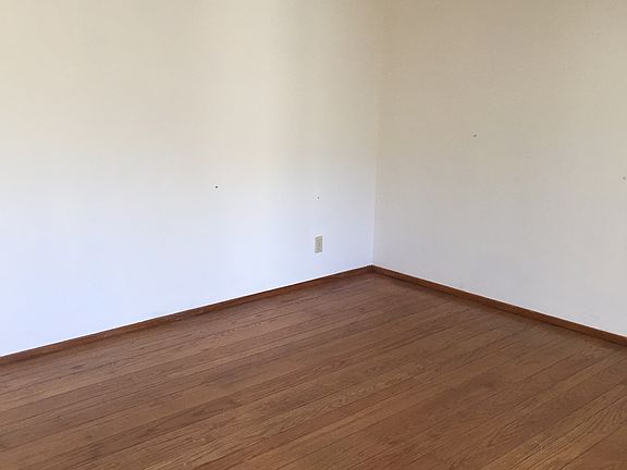 3rd image of 2235 McKinley Ave #2