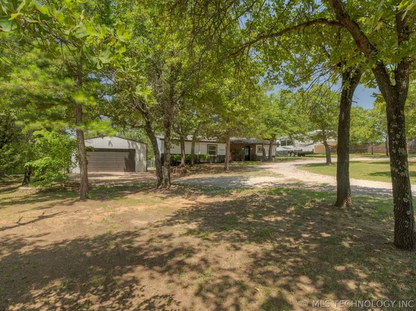 9209 Sleepy Hollow Dr, Newalla, OK 74857