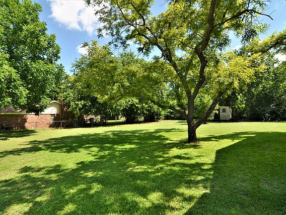 2nd image of 119 Mary Alice Dr