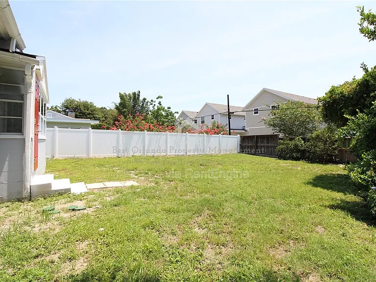 1639 Oakmont Ln — Photo 36