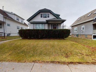 3225 S 9th St, Milwaukee, WI, 53215