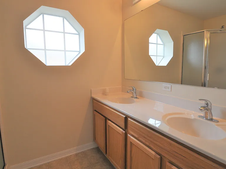 1896 Van Allen Cir — Photo 7