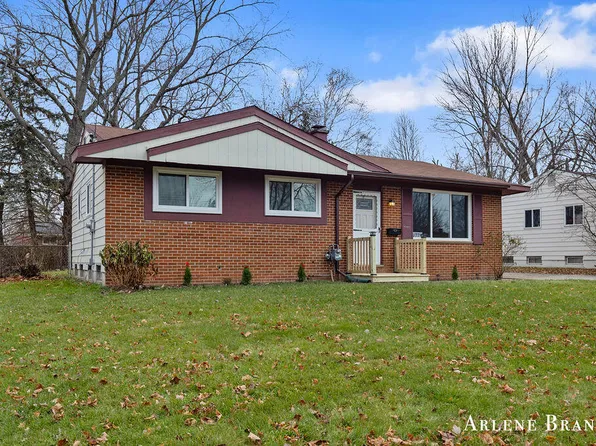 1774 Benjamin Ave NE, Grand Rapids, MI 49505