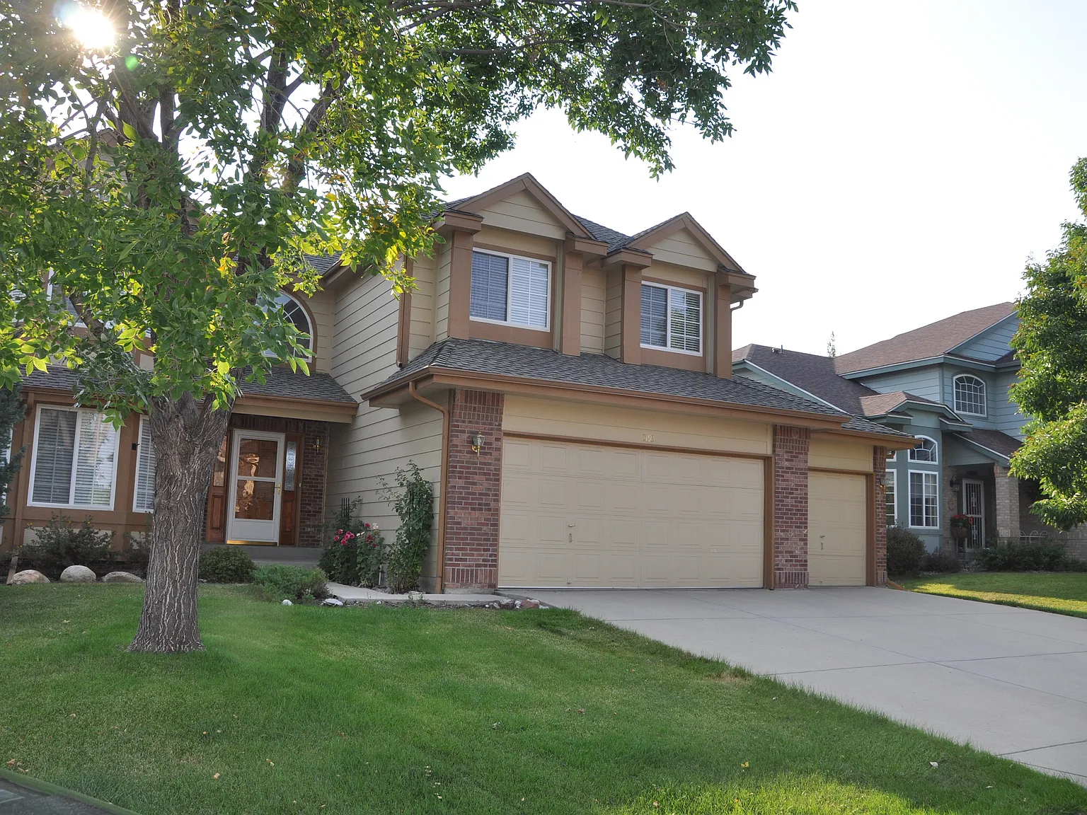 5 bed, 3.5 bath, 3498 sqft, $3,950 — Photo 1