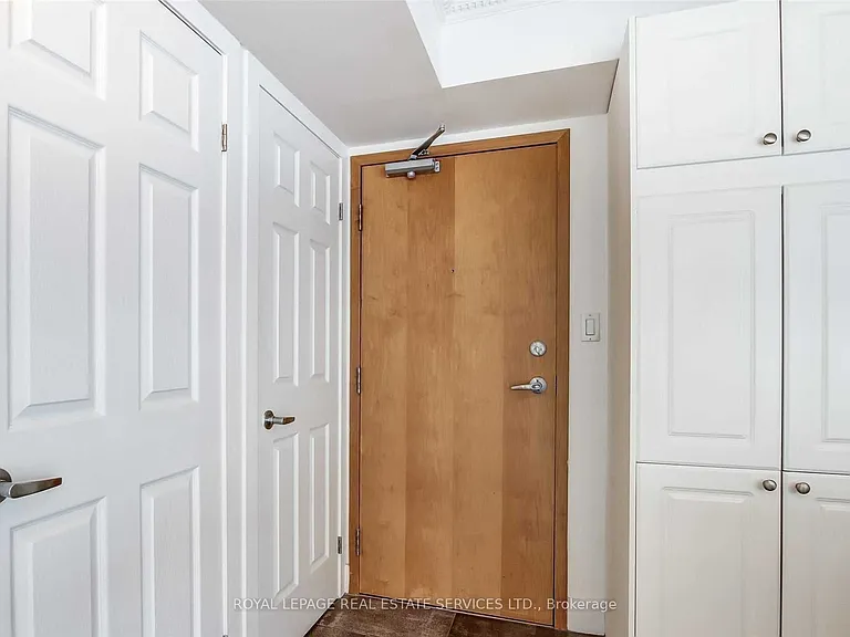 550 Queens Quay W #709 — Photo 9