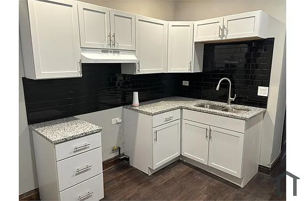 Building Photo - 6801 S Calumet Ave #2N