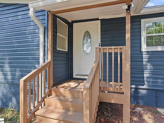 3rd image of 129 Effie Dr